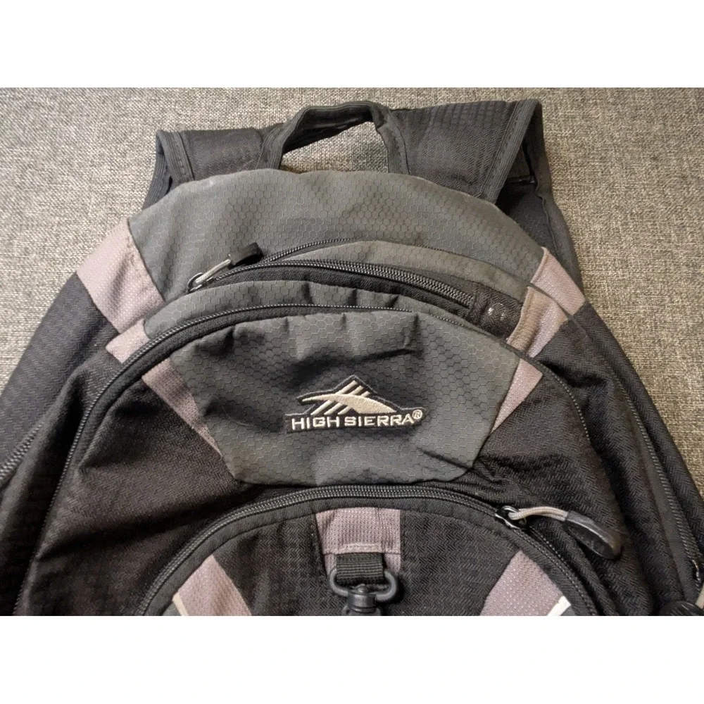 High Sierra Backpack Black Gray Suspension Strap System School Book Bag Hiking